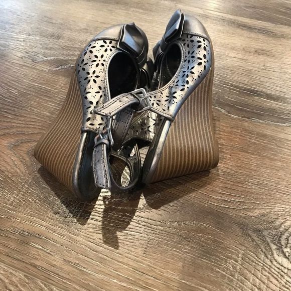 American Eagle Heels - Picture 4 of 4